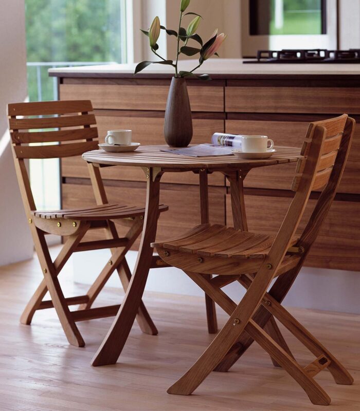 Classic wooden chair — изображение 3